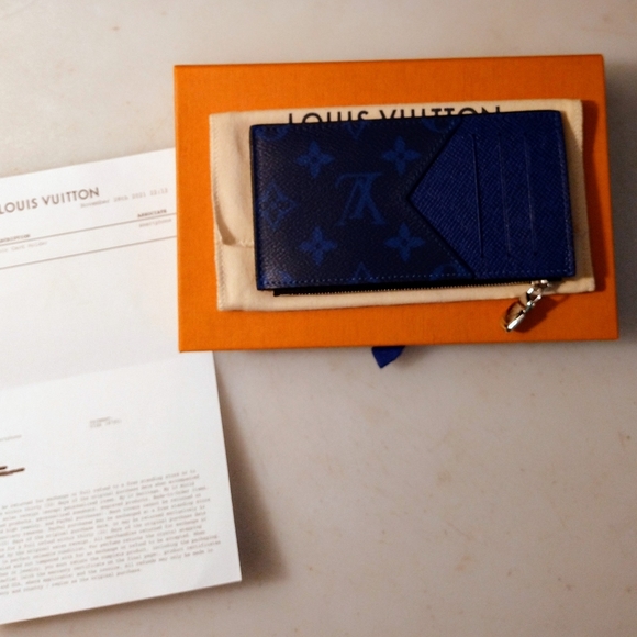 Louis Vuitton Men's Wallet - Picture 2 of 8